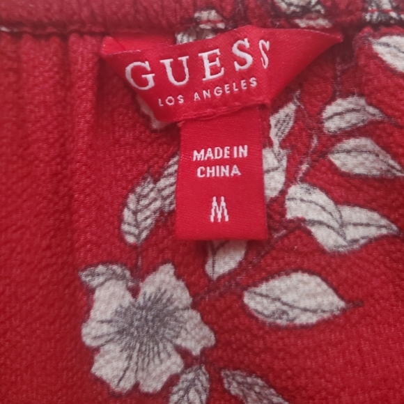 GUESS Red Floral Off Shoulder Crop Sz Med. - Picture 5 of 5